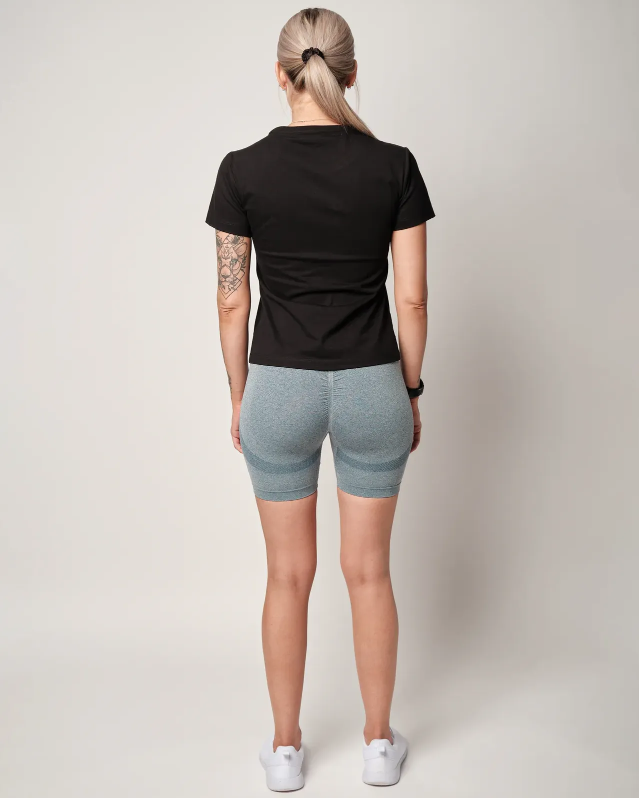 Sculpt Scrunch Shorts Powder-Blue